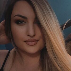 Meet your Posher, Makayla